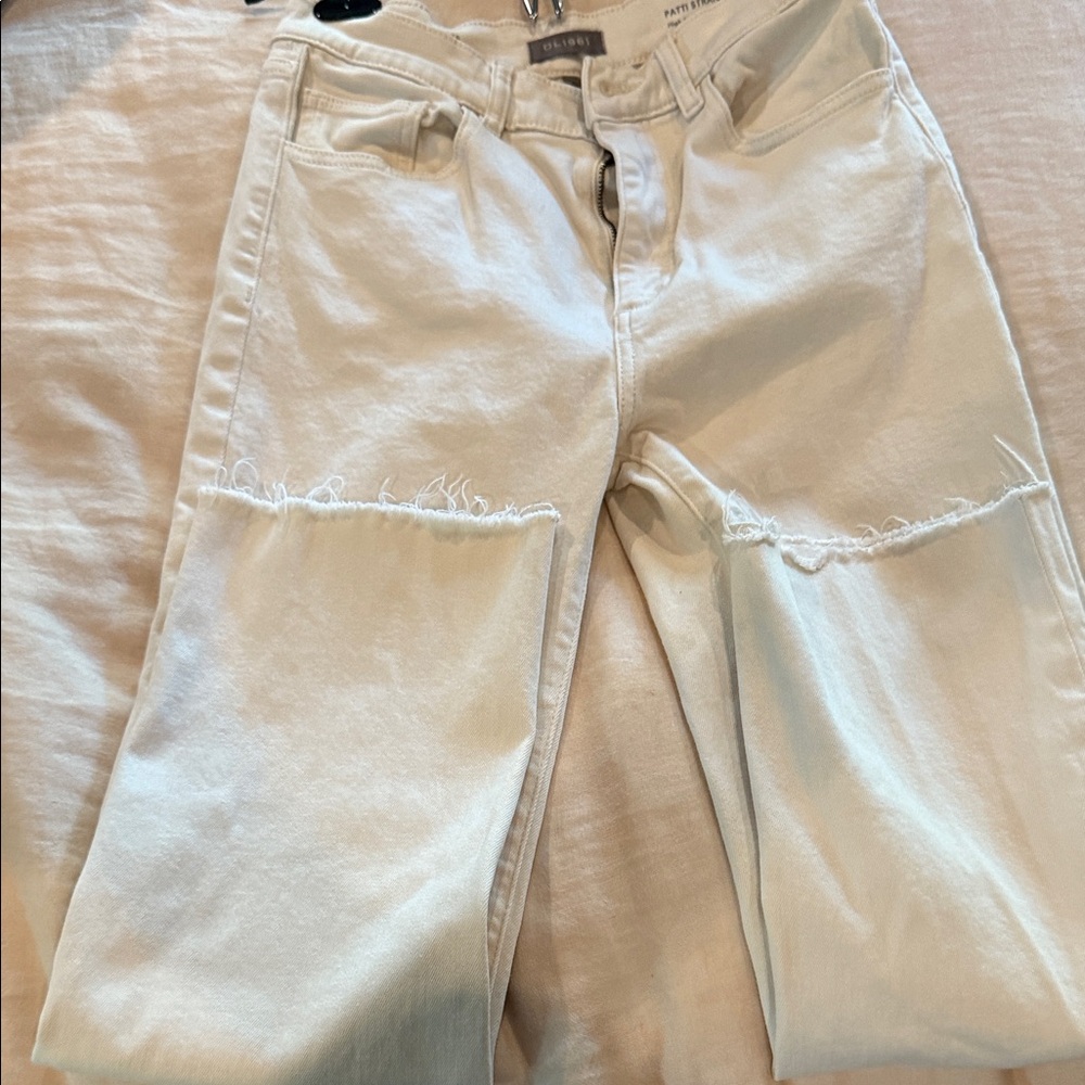 DL1961 Cream Cropped Women Jeans. 26 ecru